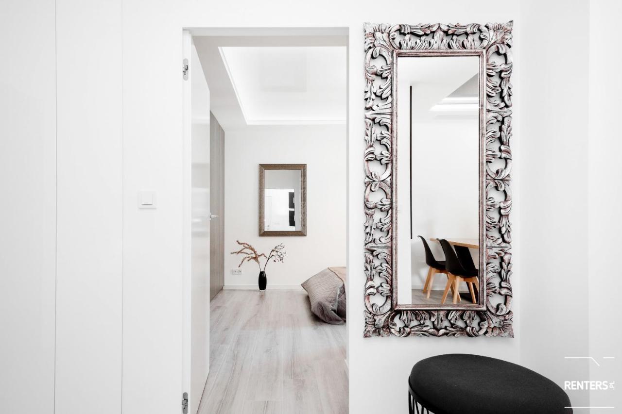 Apartments Warsaw Grzybowska By Renters Екстер'єр фото